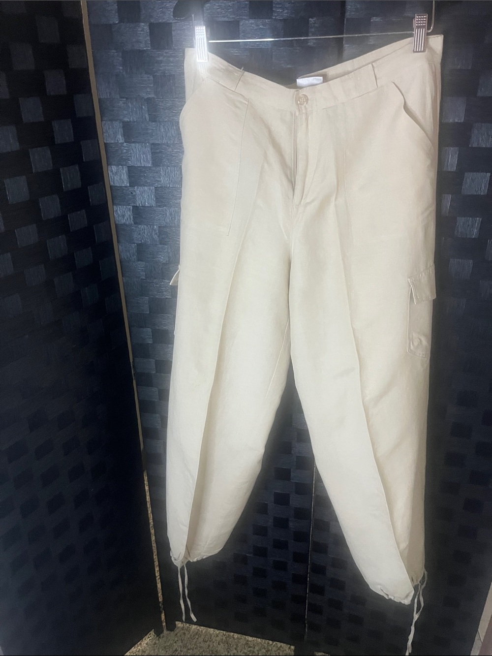 Women’s Cream Cargo Pull-Tie Pants